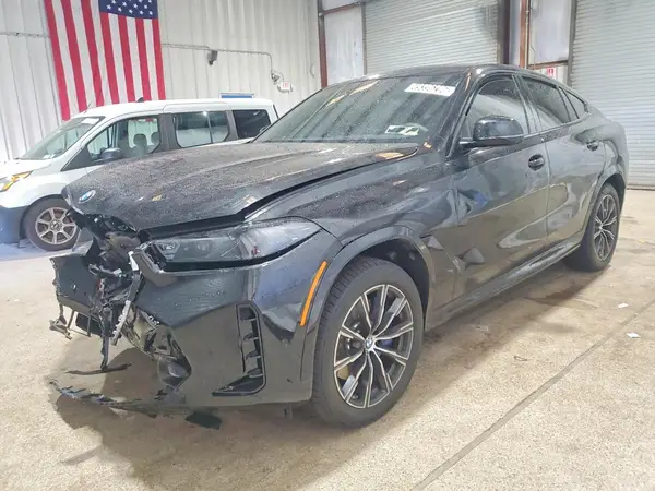 5UX33EX08T9386494 2026 BMW X6 - Image 1