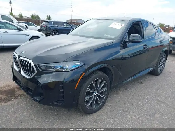 5UX33EX09S9X01673 2025 BMW X6 - Image 2