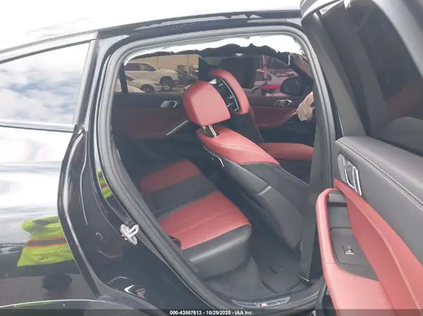 5UX33EX09S9Z28314 2025 BMW X6 - Image 8