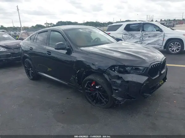 5UX33EX09T9182318 2026 BMW X6 - Image 1