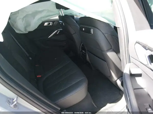 5UX33EX09T9232103 2026 BMW X6 - Image 8