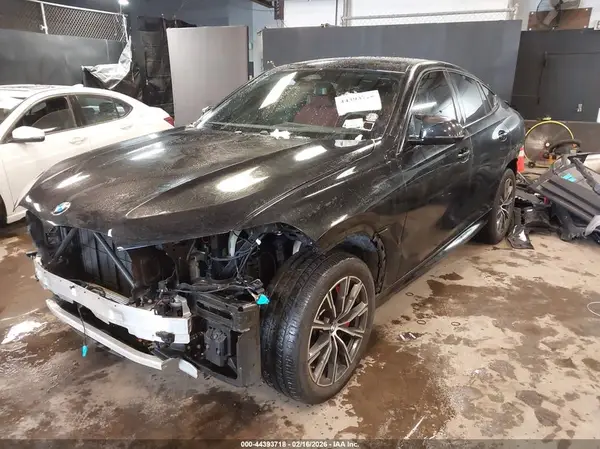 5UX33EX0XR9T80883 2024 BMW X6 - Image 2