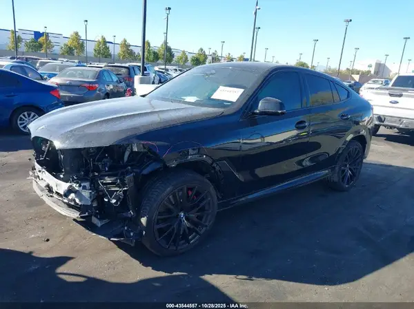 5UX33EX0XS9Y40842 2025 BMW X6 - Image 2