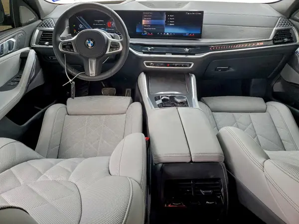 5UX33EX0XS9Z92801 2025 BMW X6 - Image 8