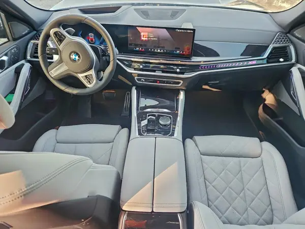 5UX33EX0XT9232319 2026 BMW X6 - Image 8
