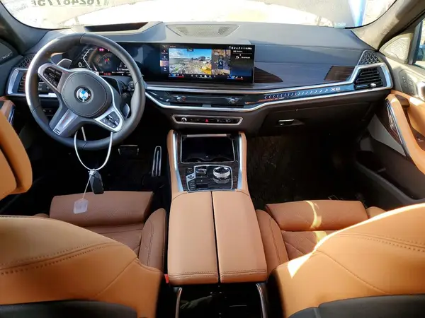 5UX33EX0XT9252926 2026 BMW X6 - Image 8