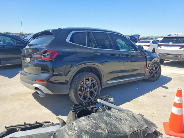 5UX43DP00N9J17925 2022 BMW X3 - Image 2