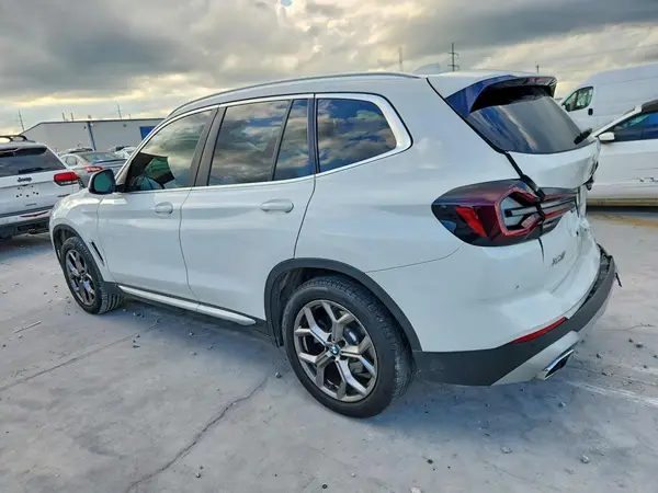 5UX43DP00N9J81852 2022 BMW X3 - Image 2