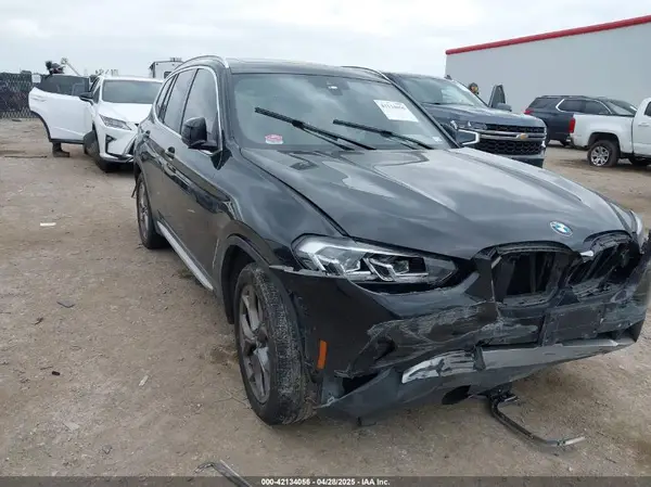 5UX43DP00N9K19046 2022 BMW X3 - Image 1