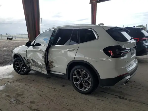 5UX43DP00N9M25788 2022 BMW X3 - Image 2