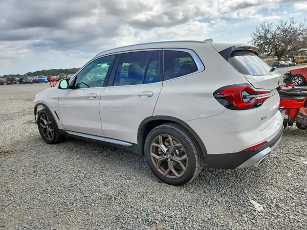 5UX43DP00N9M83187 2022 BMW X3 - Image 2