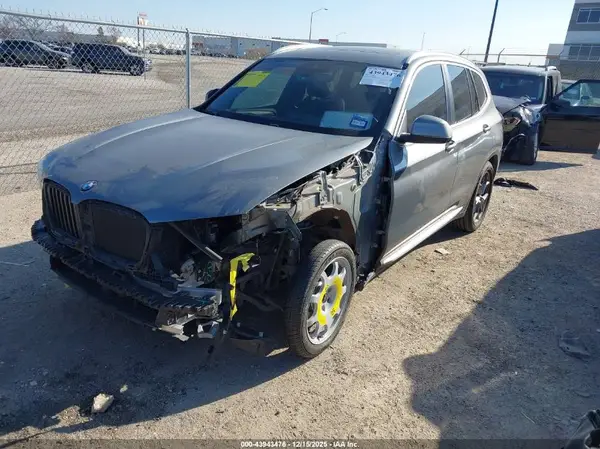 5UX43DP00P9S57007 2023 BMW X3 - Image 2