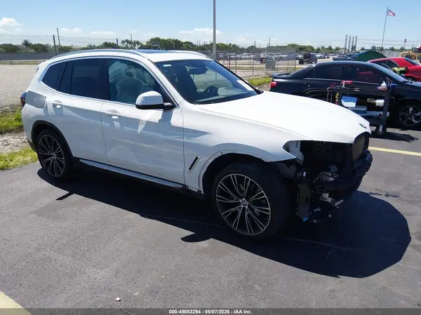 5UX43DP00R9T98923 2024 BMW X3 - Image 1