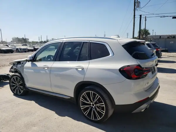 5UX43DP00R9U80697 2024 BMW X3 - Image 2
