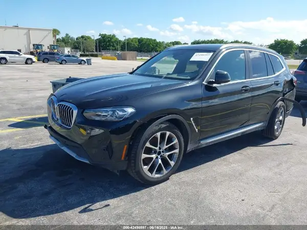 5UX43DP00R9V04173 2024 BMW X3 - Image 2
