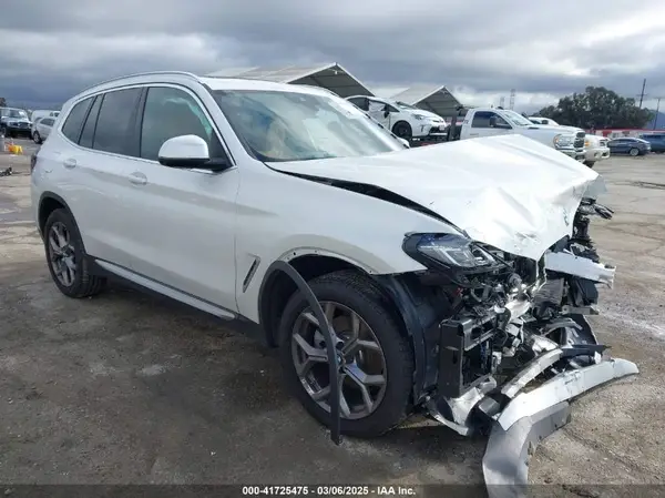 5UX43DP00R9W45986 2024 BMW X3 - Image 1