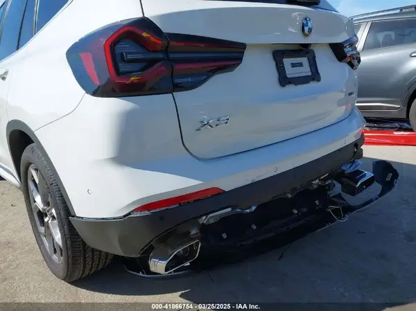 2024 BMW X3 auction photo 6