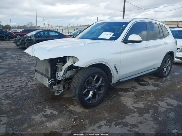 5UX43DP01N9J26049 2022 BMW X3 - Image 2