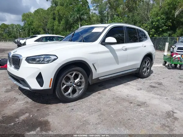 5UX43DP01N9J37441 2022 BMW X3 - Image 2