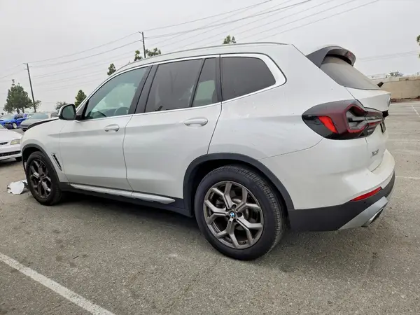 5UX43DP01N9K73942 2022 BMW X3 - Image 2