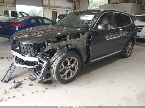5UX43DP01N9L40264 2022 BMW X3 - Image 2