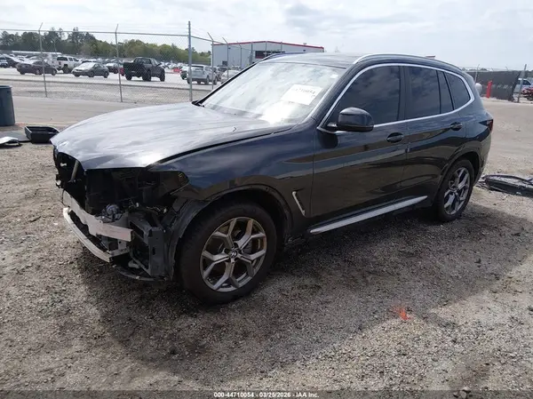 5UX43DP01N9M46858 2022 BMW X3 - Image 2