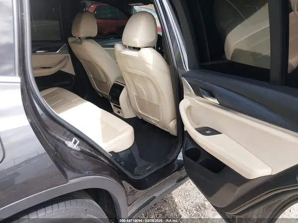 5UX43DP01N9M46858 2022 BMW X3 - Image 8