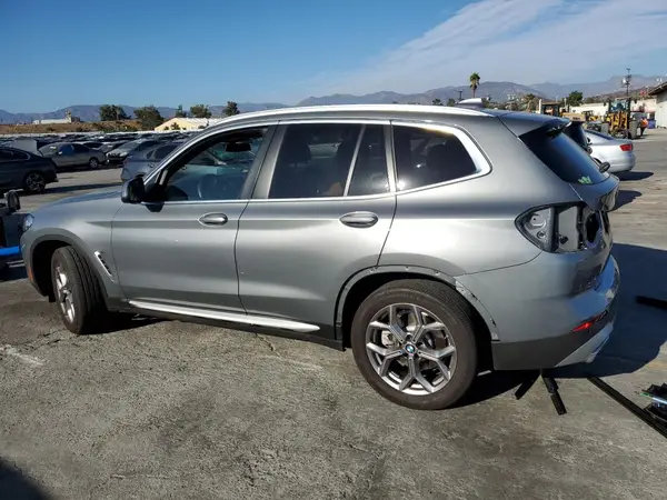 5UX43DP01R9T51108 2024 BMW X3 - Image 2