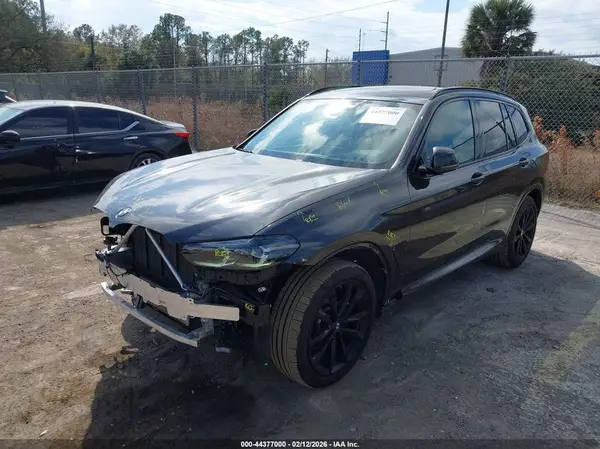 5UX43DP01R9U72933 2024 BMW X3 - Image 2
