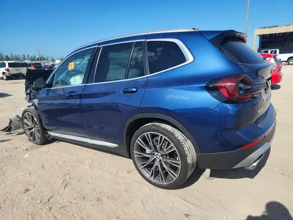 5UX43DP01R9W93416 2024 BMW X3 - Image 2