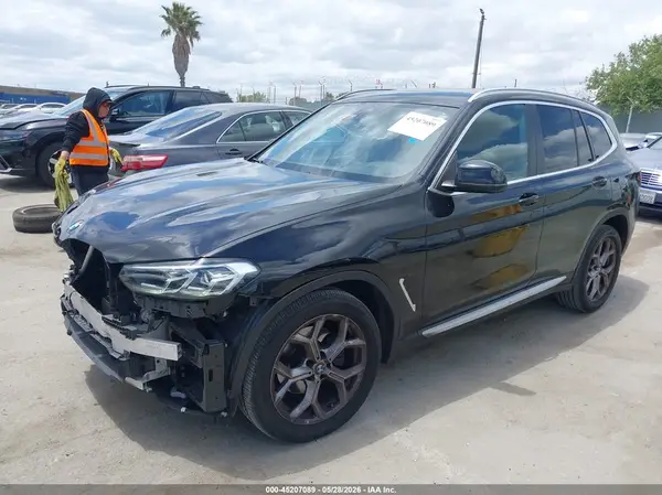 5UX43DP02N9K07710 2022 BMW X3 - Image 2