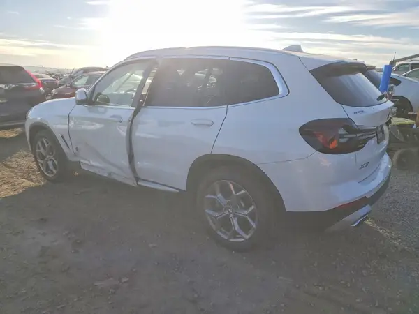 5UX43DP02N9K12664 2022 BMW X3 - Image 2