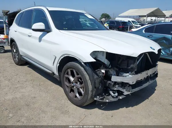 5UX43DP02N9M15330 2022 BMW X3 - Image 1