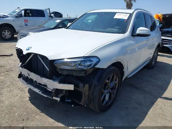 5UX43DP02N9M15330 2022 BMW X3 - Image 2