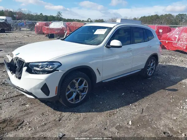 5UX43DP02N9M96572 2022 BMW X3 - Image 2