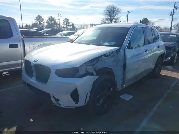 5UX43DP02N9N07909 2022 BMW X3 - Image 2