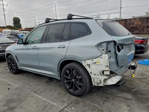 5UX43DP02P9R49821 2023 BMW X3 - Image 2