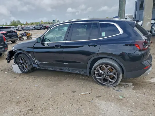 5UX43DP02P9S20749 2023 BMW X3 - Image 2