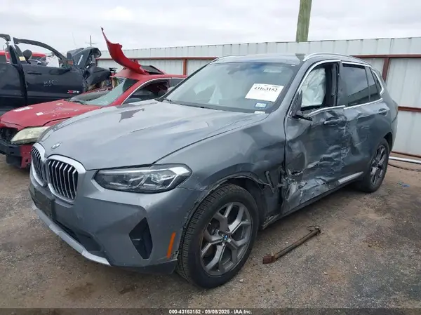 5UX43DP02P9S24686 2023 BMW X3 - Image 2