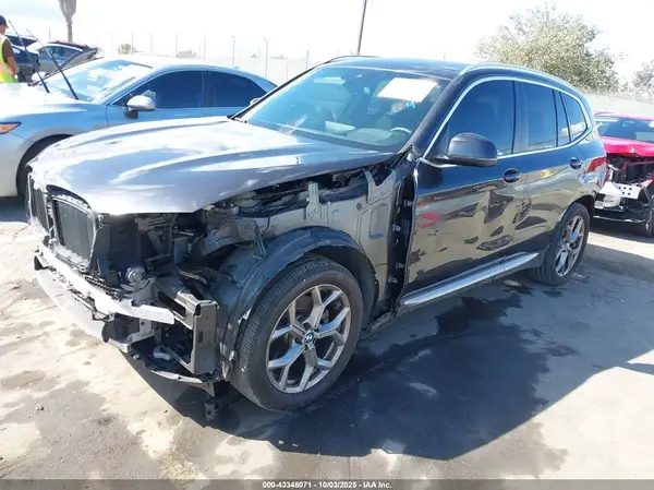 5UX43DP02P9S90378 2023 BMW X3 - Image 2