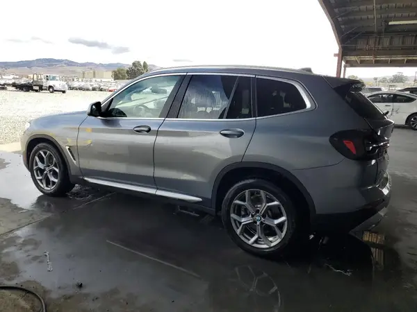 5UX43DP02R9V34677 2024 BMW X3 - Image 2