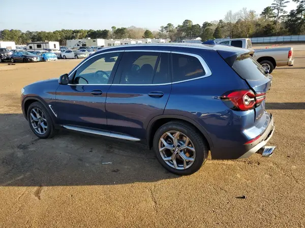 5UX43DP02R9W05697 2024 BMW X3 - Image 2