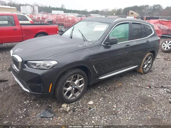 5UX43DP02R9X07842 2024 BMW X3 - Image 2