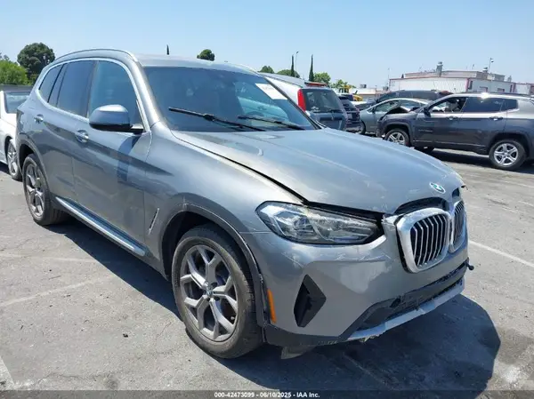 5UX43DP02RSU43683 2024 BMW X3 - Image 1