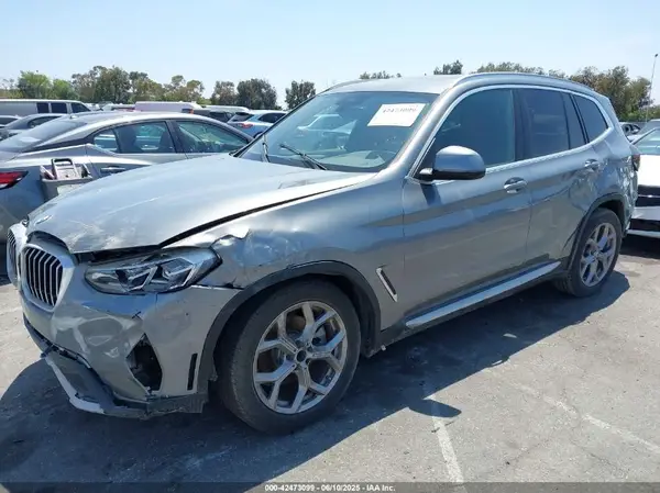 5UX43DP02RSU43683 2024 BMW X3 - Image 2