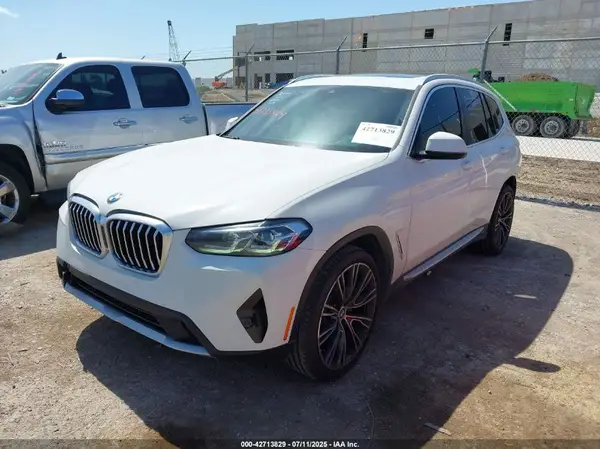 5UX43DP03N9J50255 2022 BMW X3 - Image 2