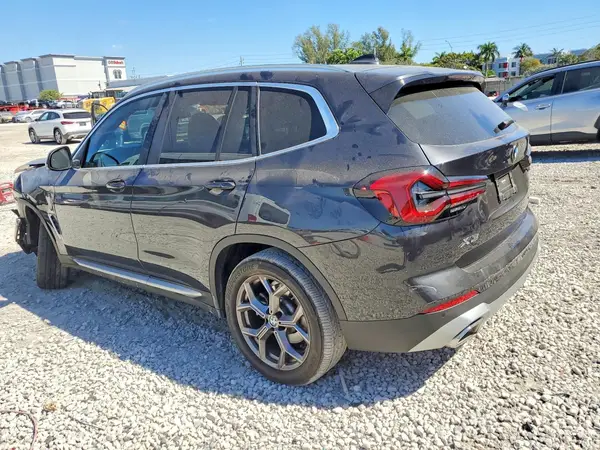 5UX43DP03N9J81554 2022 BMW X3 - Image 2