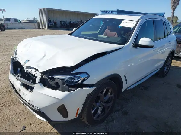 5UX43DP03N9L00123 2022 BMW X3 - Image 2