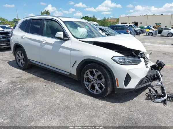 5UX43DP03N9L39942 2022 BMW X3 - Image 1
