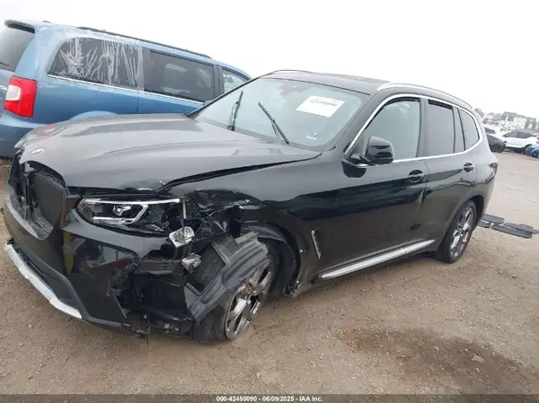 5UX43DP03R9T57010 2024 BMW X3 - Image 2